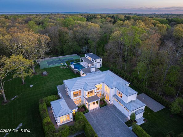 8 Fox Run Lane, Greenwich CT 06831