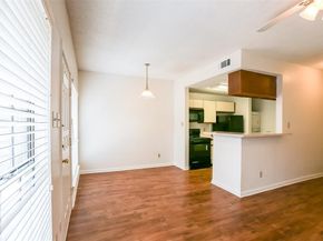 912 W 22nd ST 208, Austin TX 78705
