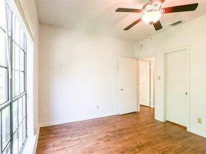 912 W 22nd ST 208, Austin TX 78705
