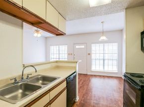 912 W 22nd ST 208, Austin TX 78705
