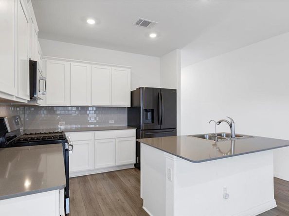 245 Glen Arbor DR, Liberty Hill TX 78642