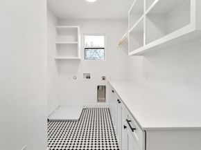 1500 Sylvan Glade 1A, Austin TX 78745