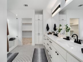 1500 Sylvan Glade 1A, Austin TX 78745