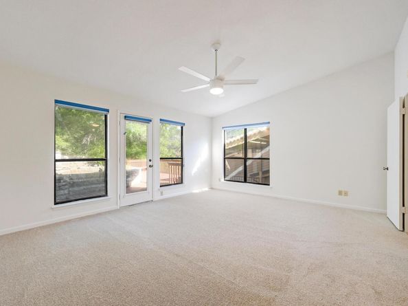 6820 N Cypress Point 22, Austin TX 78746