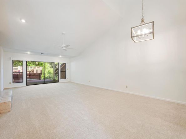 6820 N Cypress Point 22, Austin TX 78746