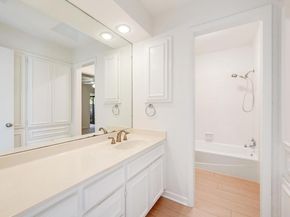 6820 N Cypress Point 22, Austin TX 78746