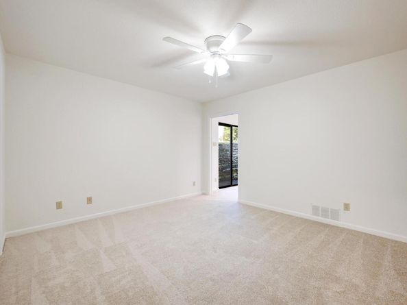 6820 N Cypress Point 22, Austin TX 78746