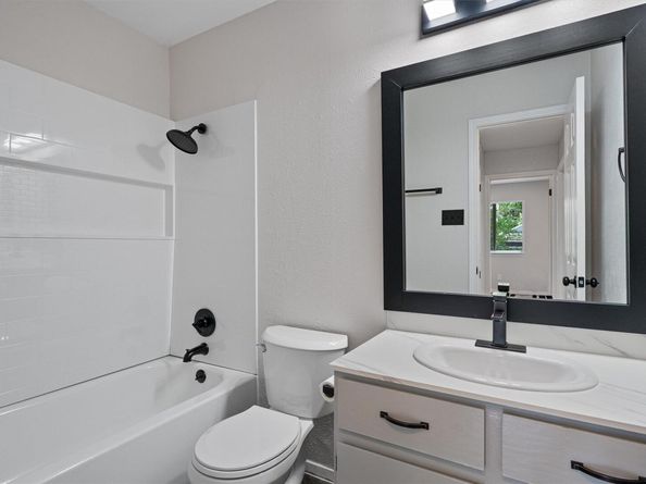 8615 Croydon LOOP, Austin TX 78748