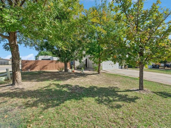 7201 Proud Panda DR, Del Valle TX 78617