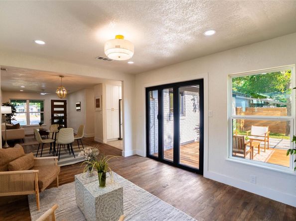7700 Robalo RD, Austin TX 78757