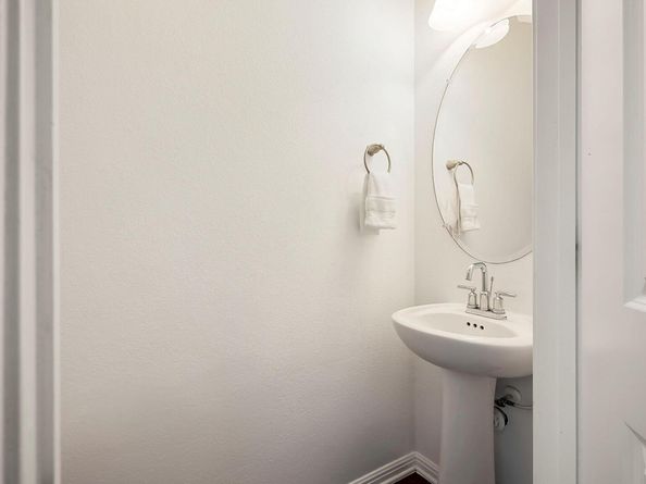 800 Totis RD, Austin TX 78748