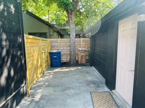 1403 Newfield LN, Austin TX 78703
