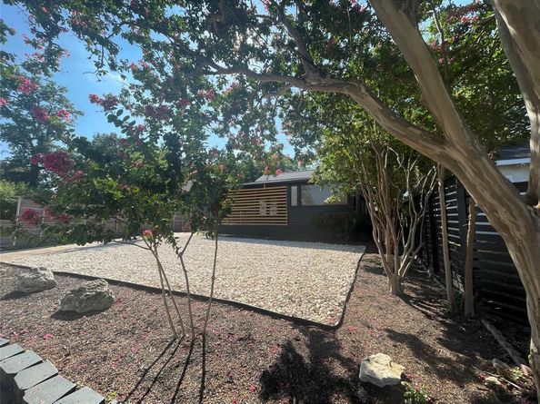 1403 Newfield LN, Austin TX 78703