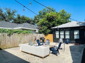 1403 Newfield LN, Austin TX 78703