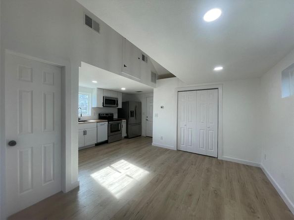 1403 Newfield LN, Austin TX 78703
