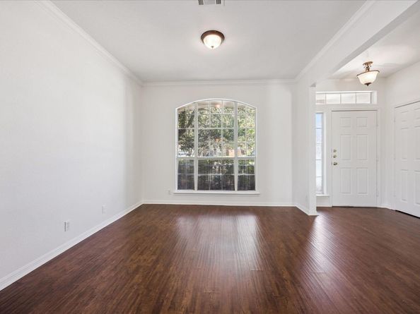 111 N Field ST, Round Rock TX 78681