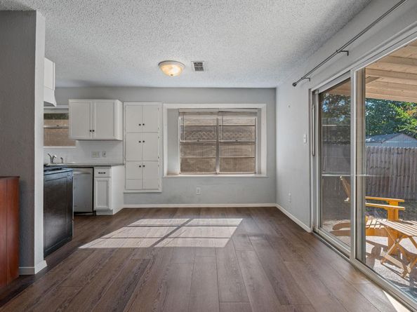 6504 Clubway LN, Austin TX 78745