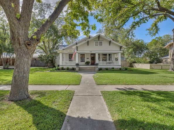 1806 S Main ST, Georgetown TX 78626