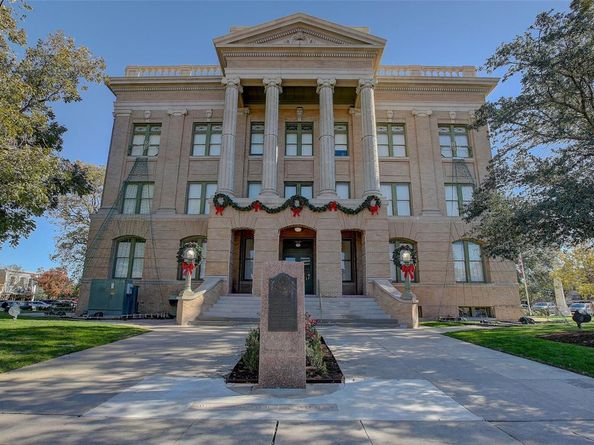 1806 S Main ST, Georgetown TX 78626