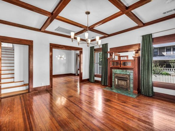1806 S Main ST, Georgetown TX 78626
