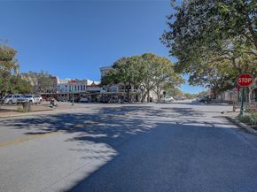 1806 S Main ST, Georgetown TX 78626