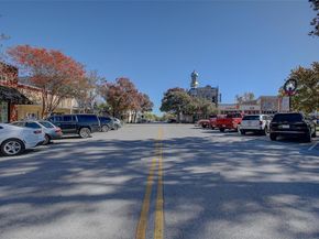 1806 S Main ST, Georgetown TX 78626