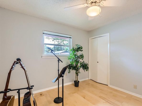 822 Hermitage DR, Austin TX 78753