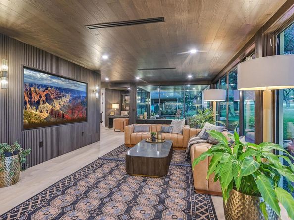 6204 Lost Horizon DR, Austin TX 78759