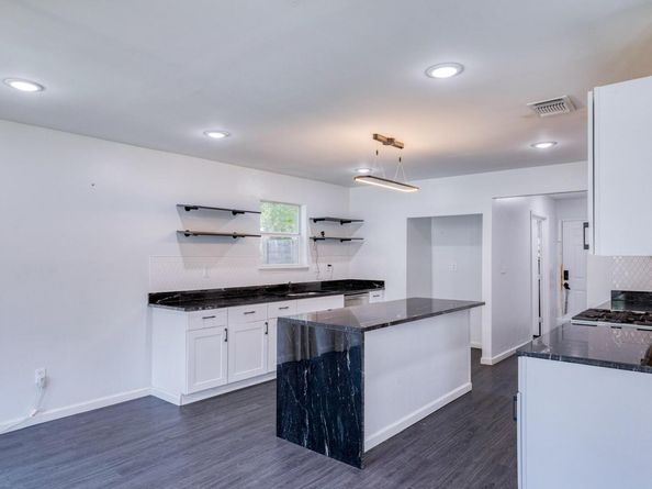 6202 Carnation TER, Austin TX 78741
