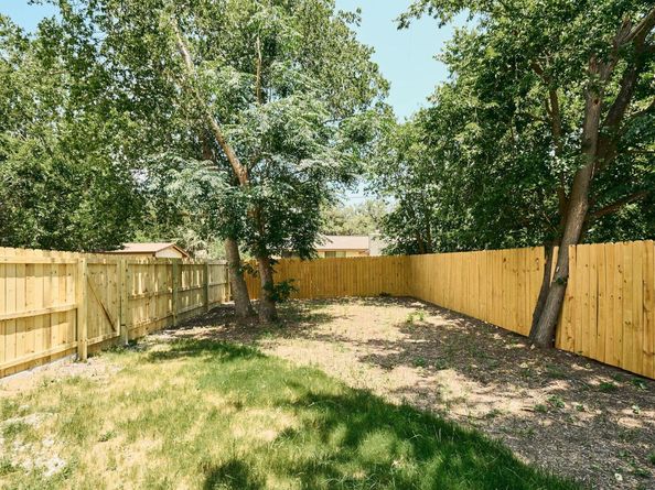 2609 Davis LN 2, Austin TX 78745