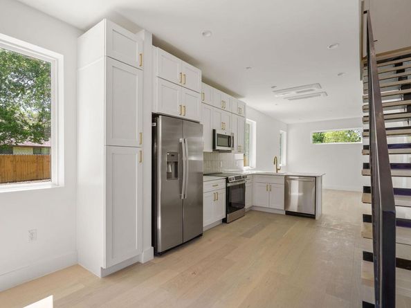 2609 Davis LN 2, Austin TX 78745