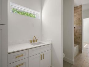 2609 Davis LN 2, Austin TX 78745