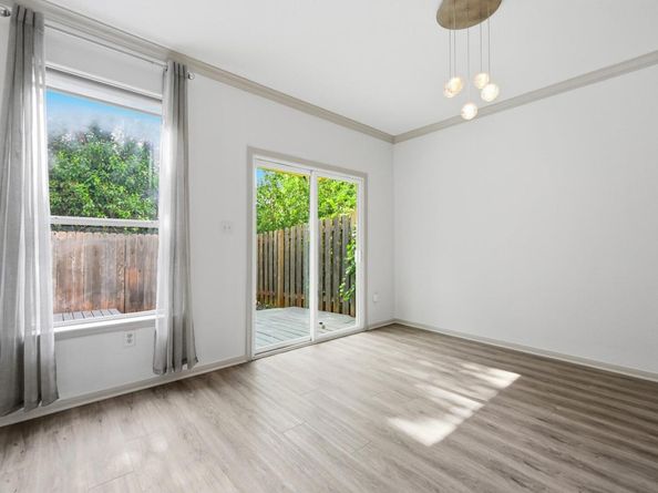 4620 W William Cannon DR 12, Austin TX 78749