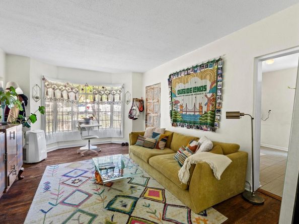 1403 Ashwood RD, Austin TX 78722