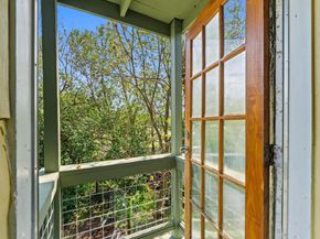 1403 Ashwood RD, Austin TX 78722