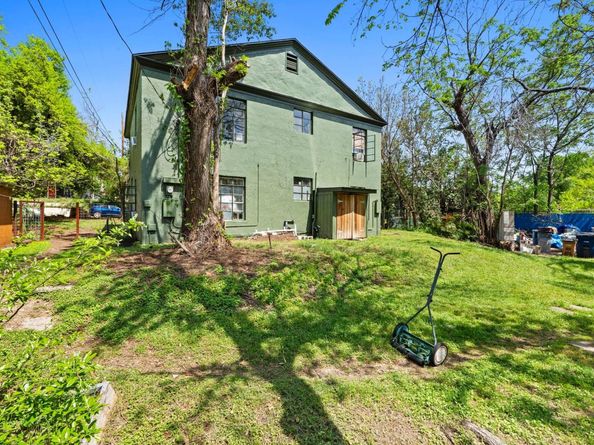 1403 Ashwood RD, Austin TX 78722