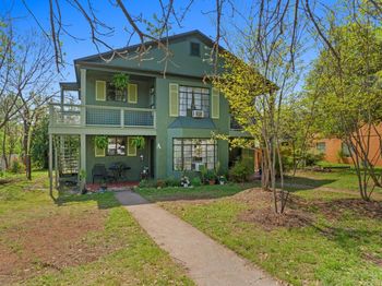 1403 Ashwood RD