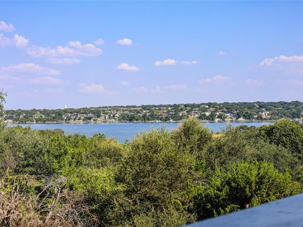 105 Comanche PT, Point Venture TX 78645
