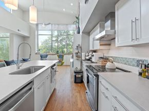 1600 Barton Springs RD 5406, Austin TX 78704