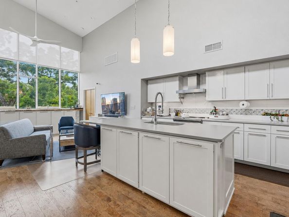 1600 Barton Springs RD 5406, Austin TX 78704