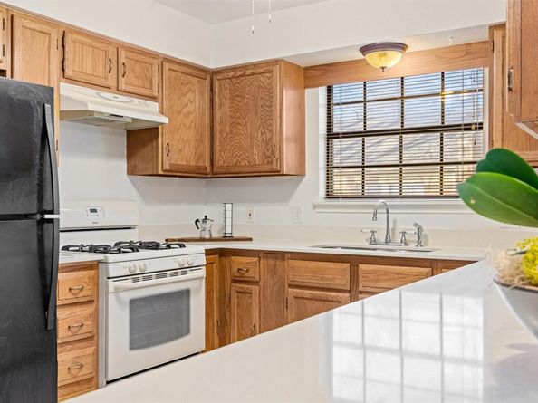 2301 LAWNMONT Ave APT 1, Austin TX 78756
