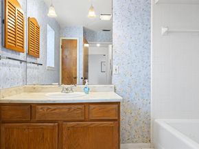 2301 LAWNMONT Ave APT 1, Austin TX 78756