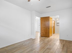 2301 LAWNMONT Ave APT 1, Austin TX 78756