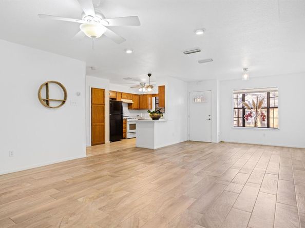 2301 LAWNMONT Ave APT 1, Austin TX 78756