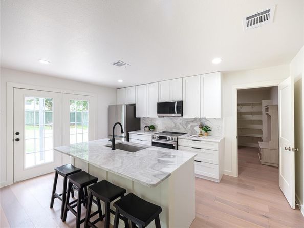 11224 Pickard LN, Austin TX 78748