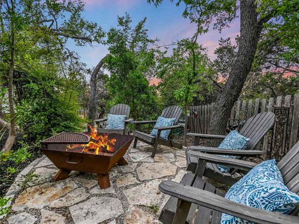 108 Schooner DR, Lakeway TX 78738