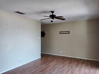 2600 Penny LN