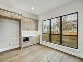 2707 Dulce LN 14, Austin TX 78704