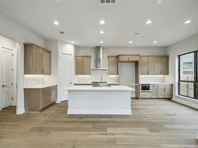 2707 Dulce LN 14, Austin TX 78704