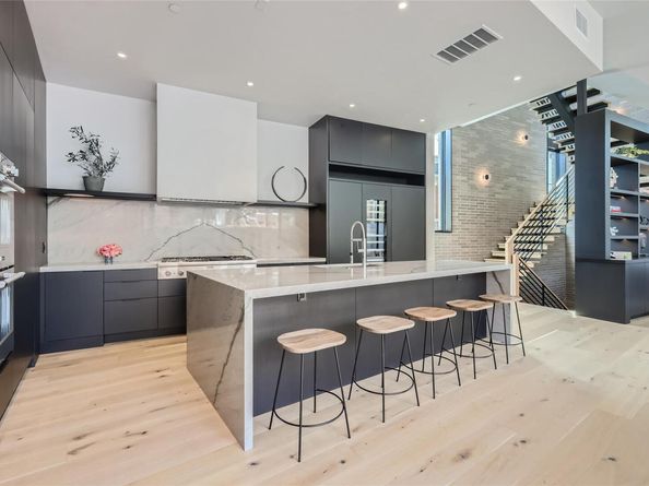 1315 W 9th ST B, Austin TX 78703